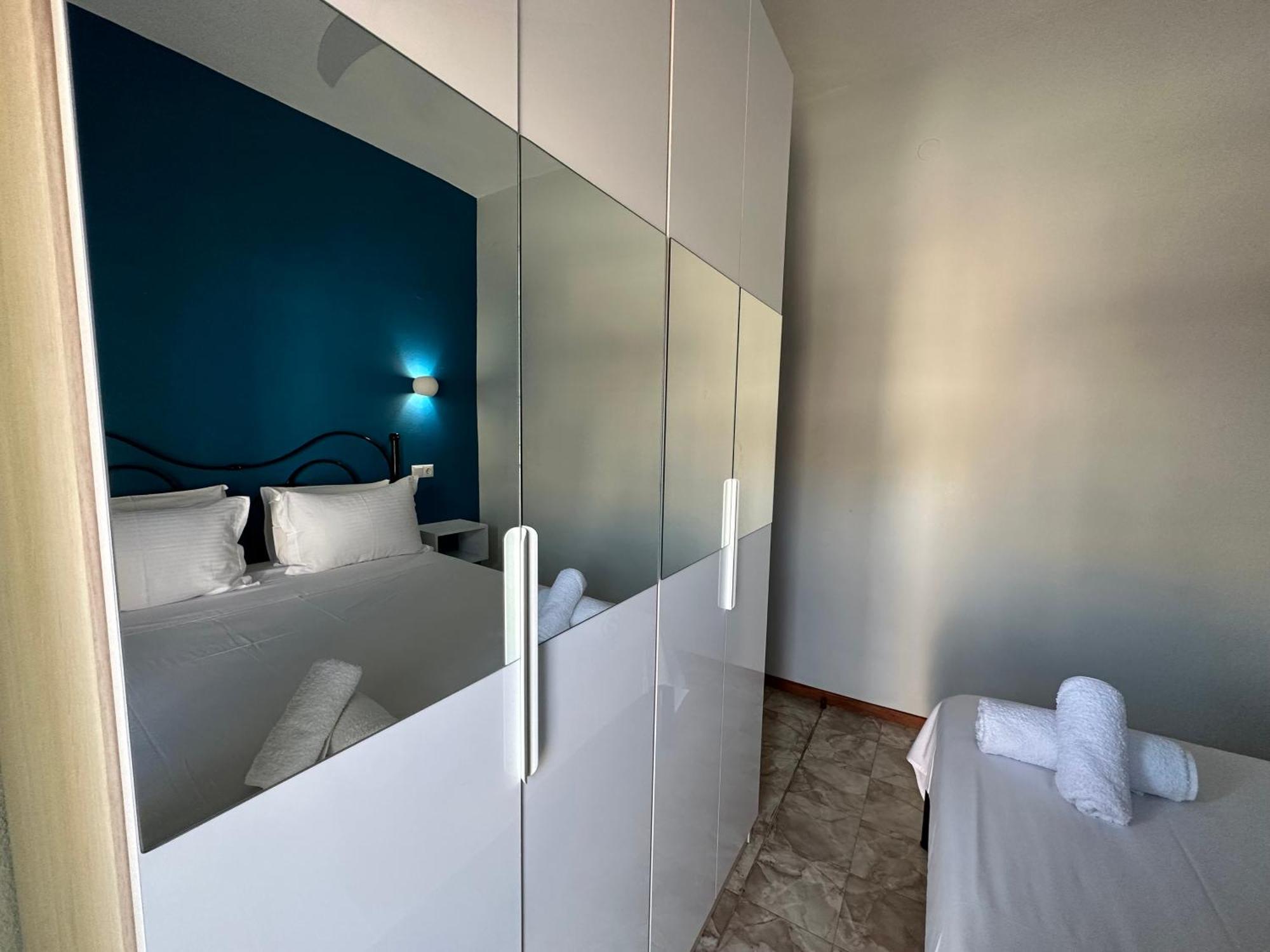 W Pearl Suite Néa Péramos Εξωτερικό φωτογραφία